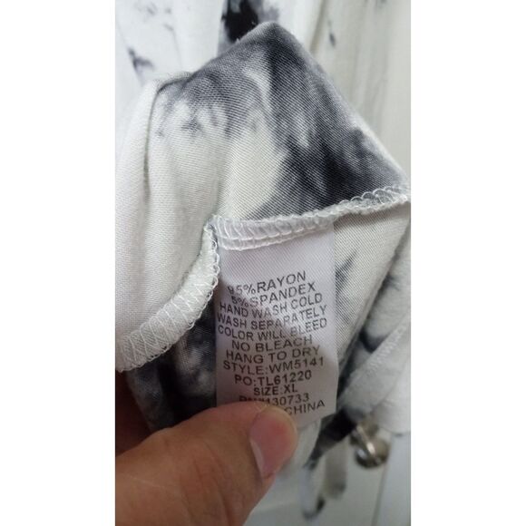 Umgee Women's White and Gray Tie Dye Light Long Sleeve Tieable front Top… - Picture 5 of 7